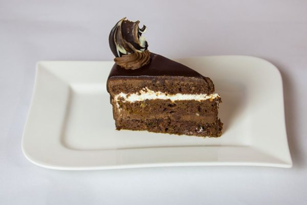 Felie de Tort Alb Negru